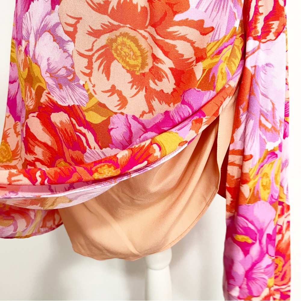 BOGO! Lovers and Friends Revolve Kamala Dress Chai Floral Print Small - Picture 5 of 10